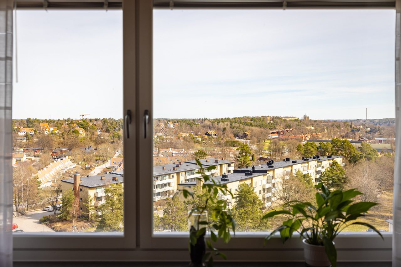 Källängsvägen 8