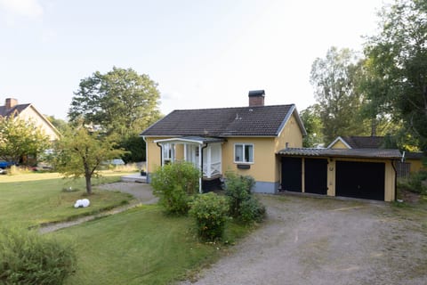 Hallandsvägen 21