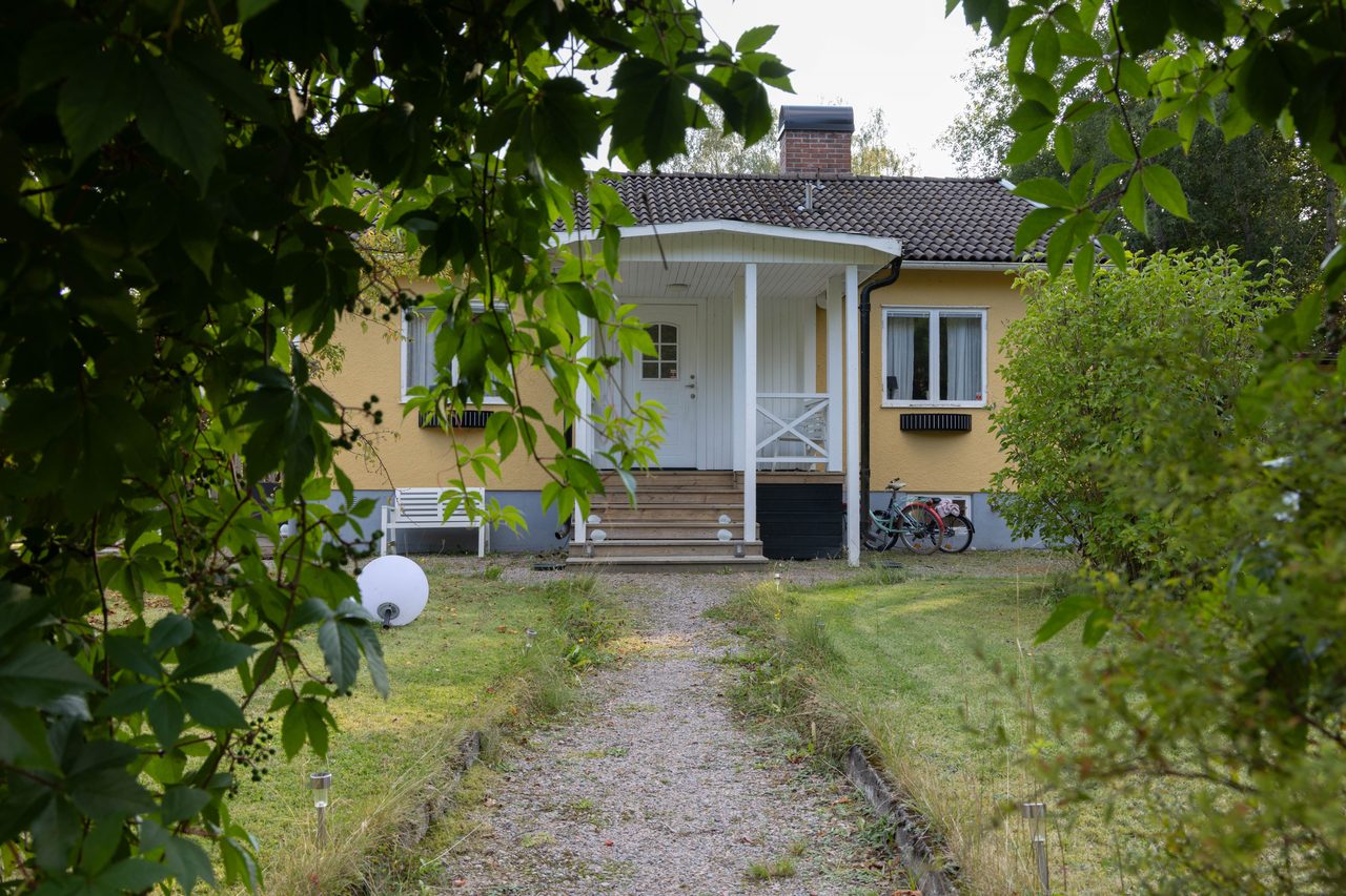 Hallandsvägen 21