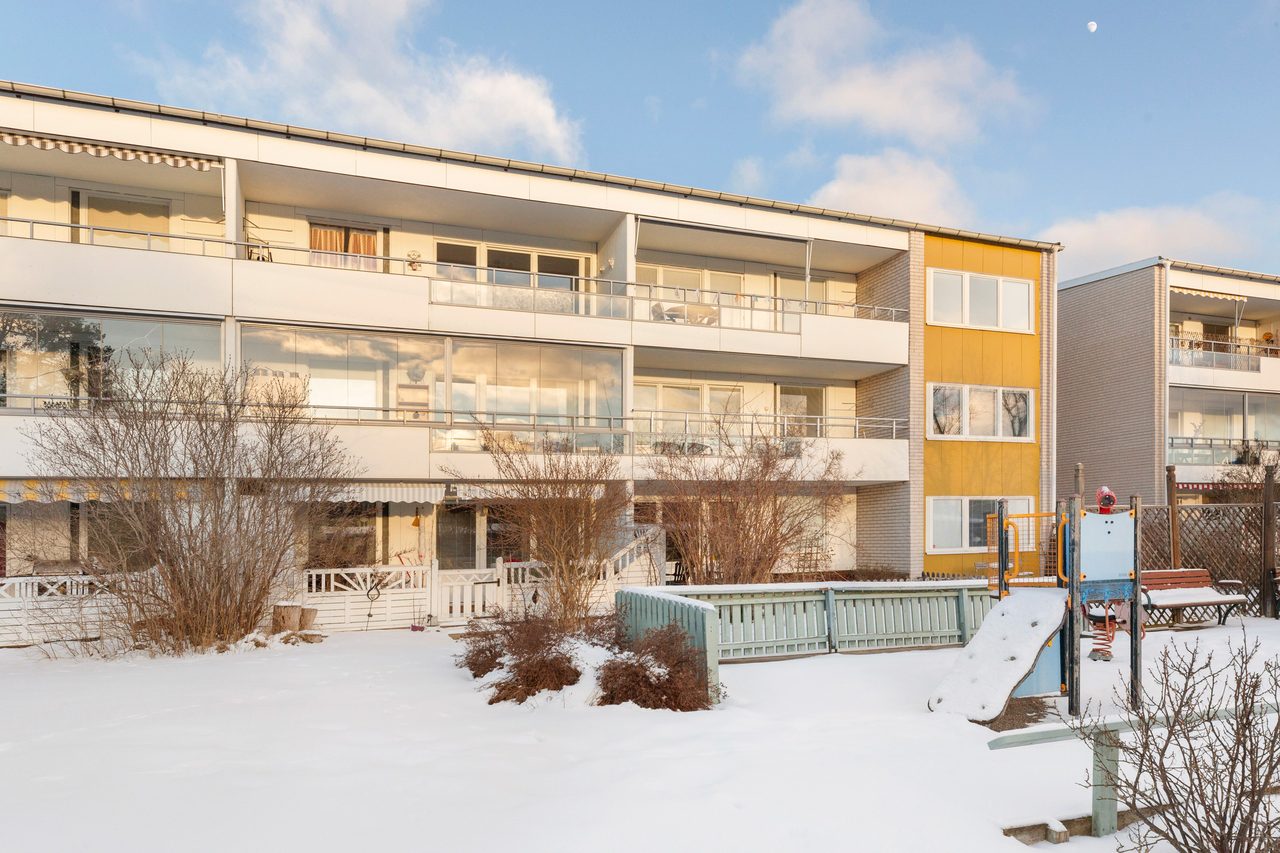 Lomvägen 605