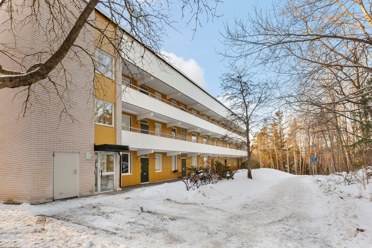 Lomvägen 605