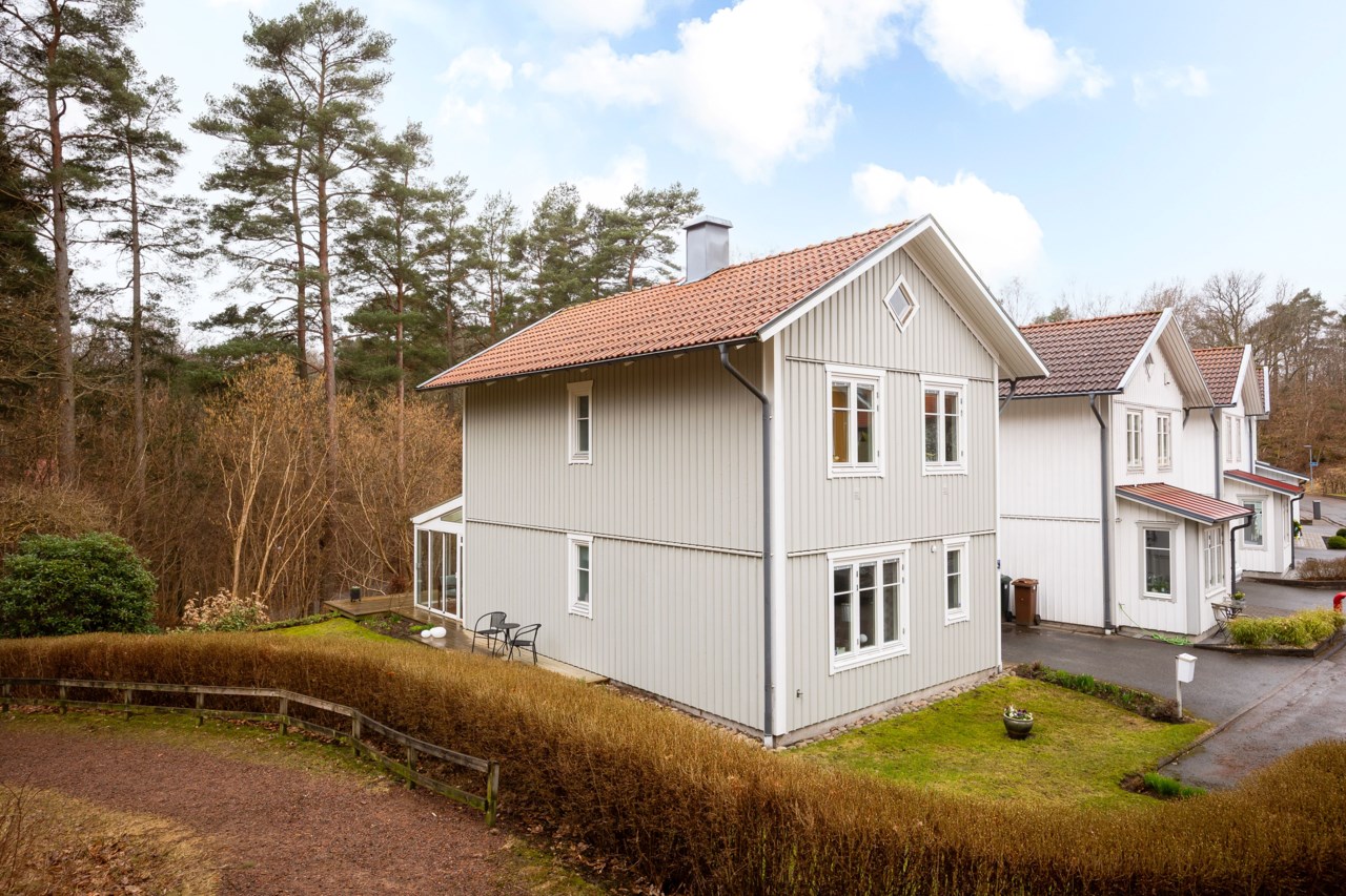 Draghästvägen 27
