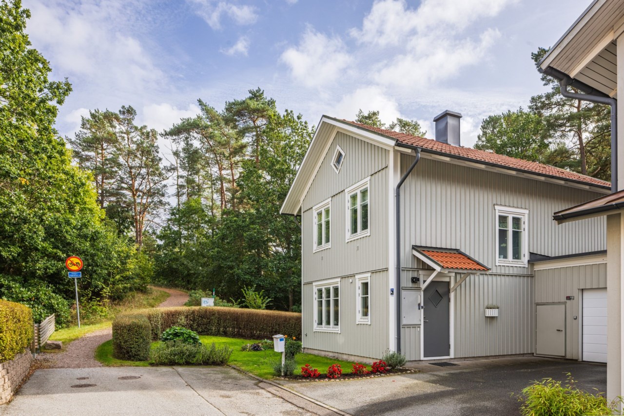 Draghästvägen 27