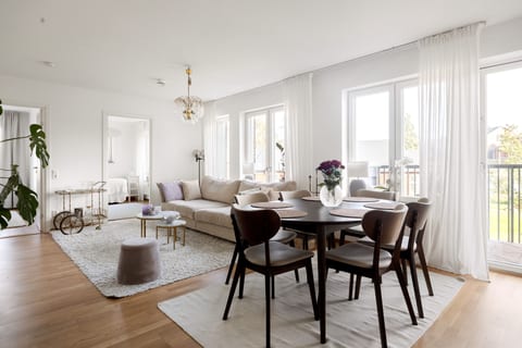 Lilla Regementsvägen 21