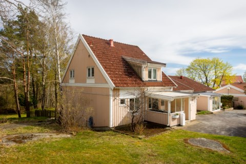 Stratosfärgatan 67