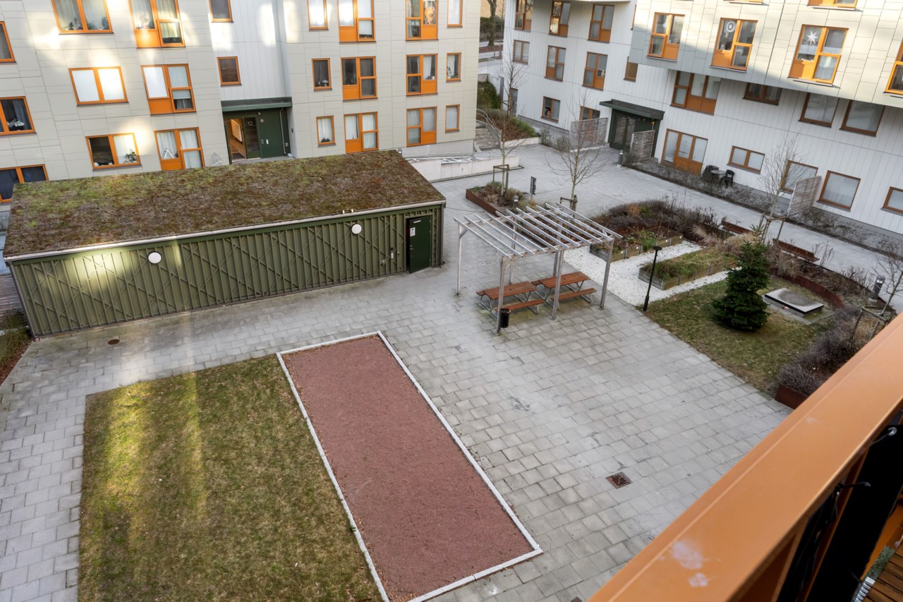 Famngatan 8