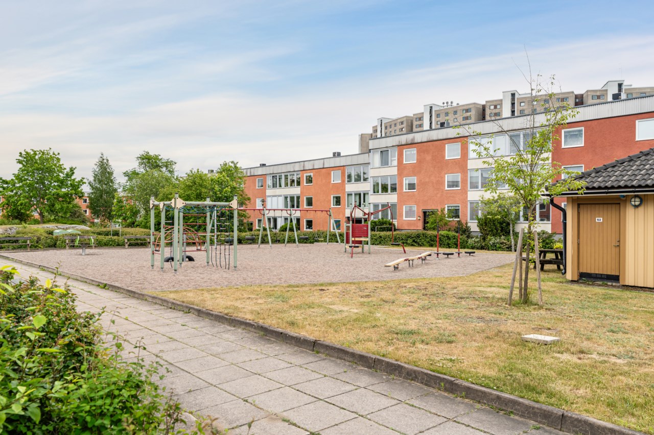 Åkerbyvägen 104
