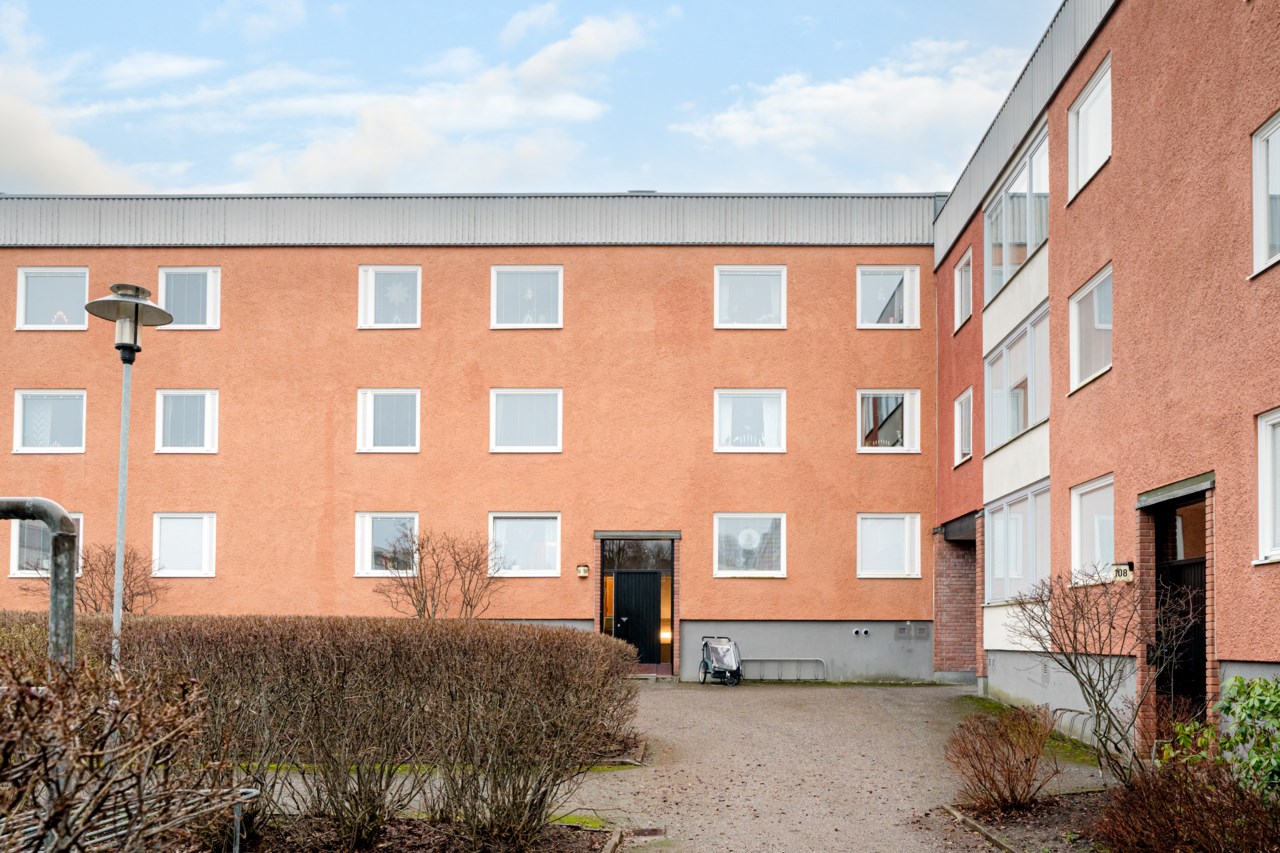 Åkerbyvägen 104