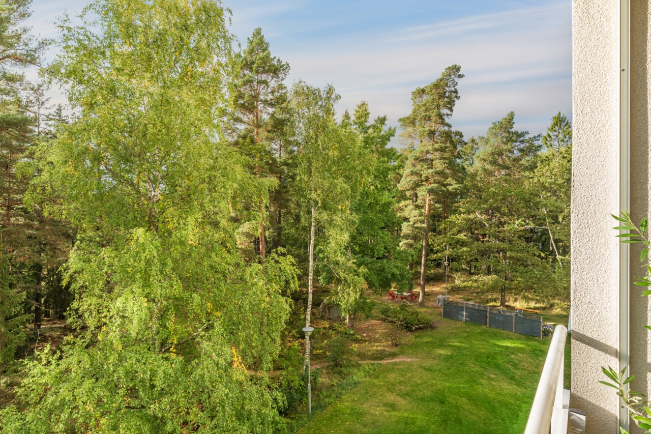 Eskadervägen 48