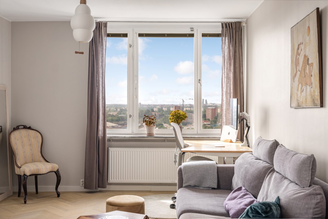 Mörbyhöjden 8