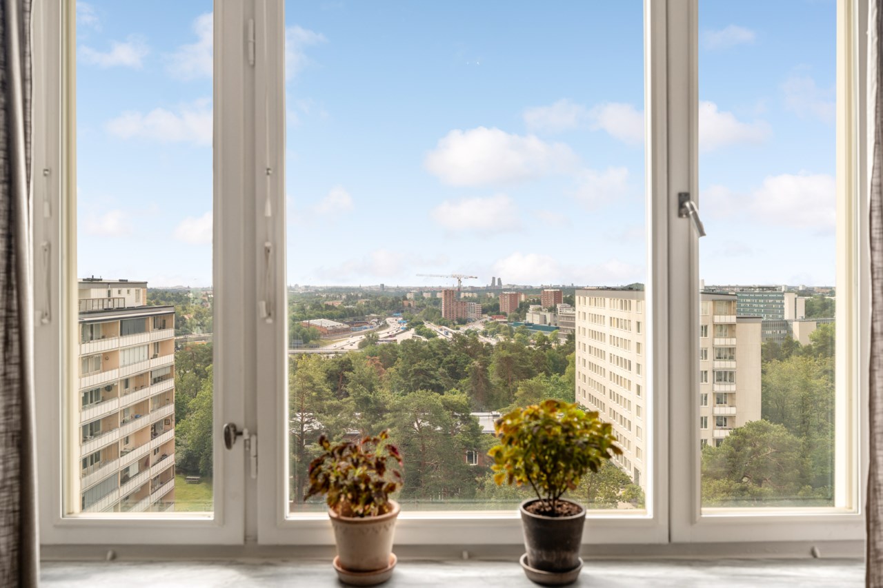 Mörbyhöjden 8