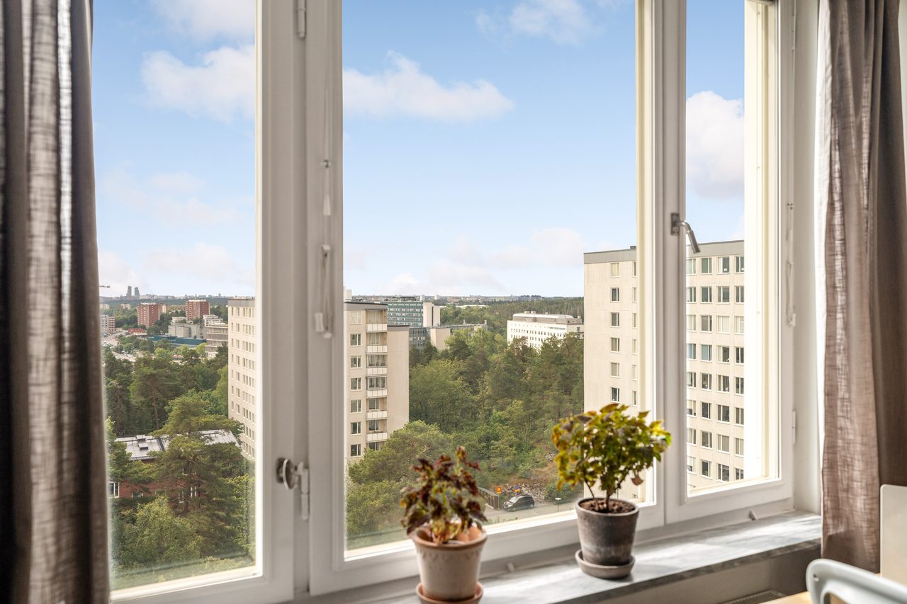 Mörbyhöjden 8