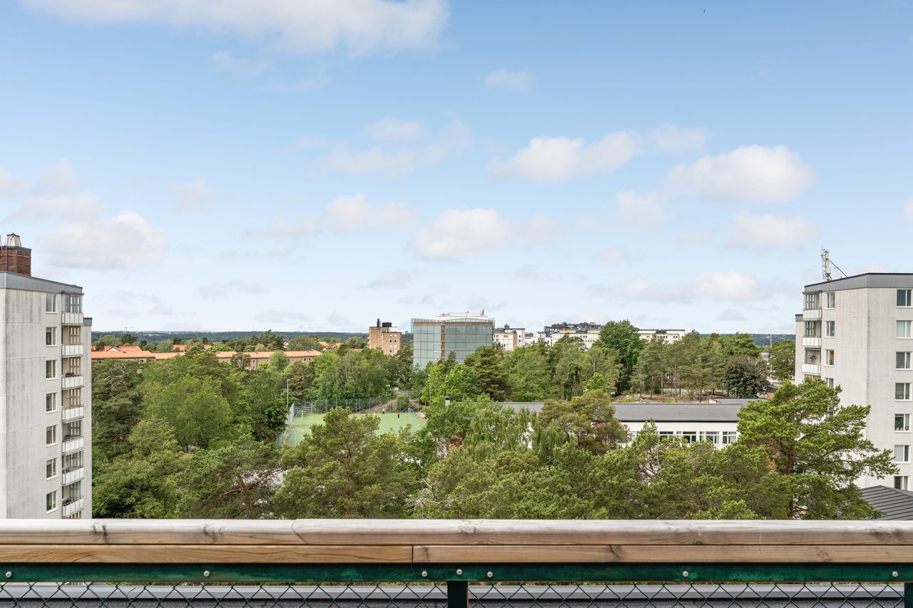Mörbyhöjden 8