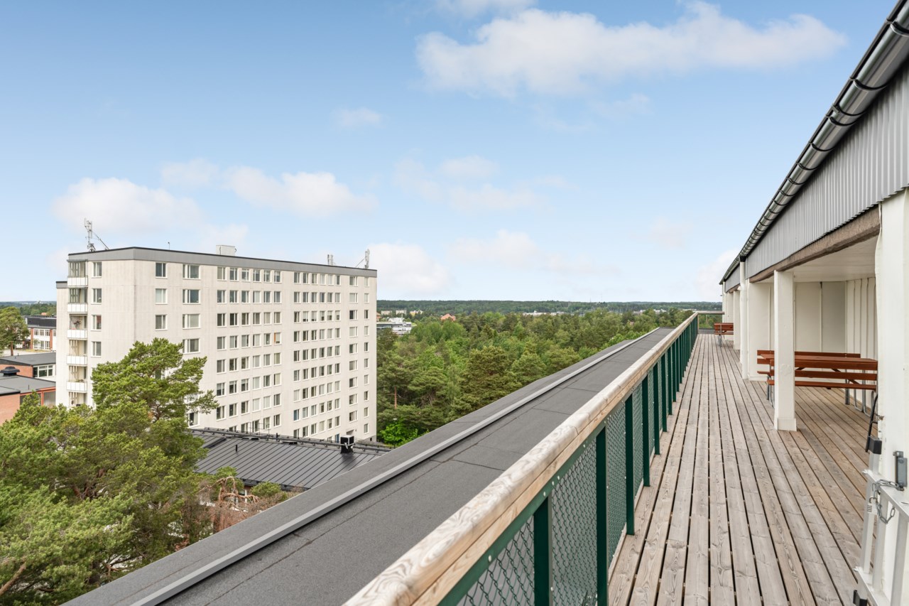 Mörbyhöjden 8