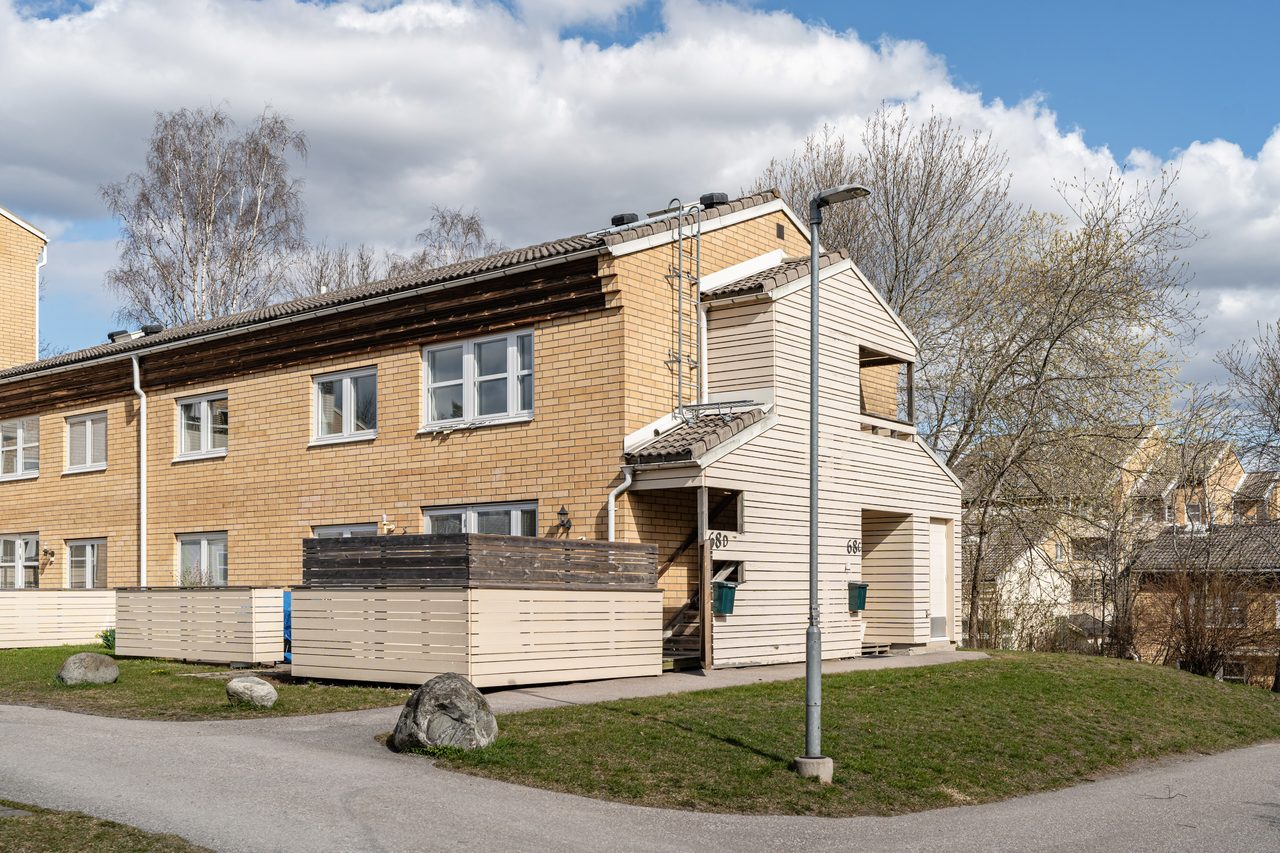 Gribbylundsvägen 68D
