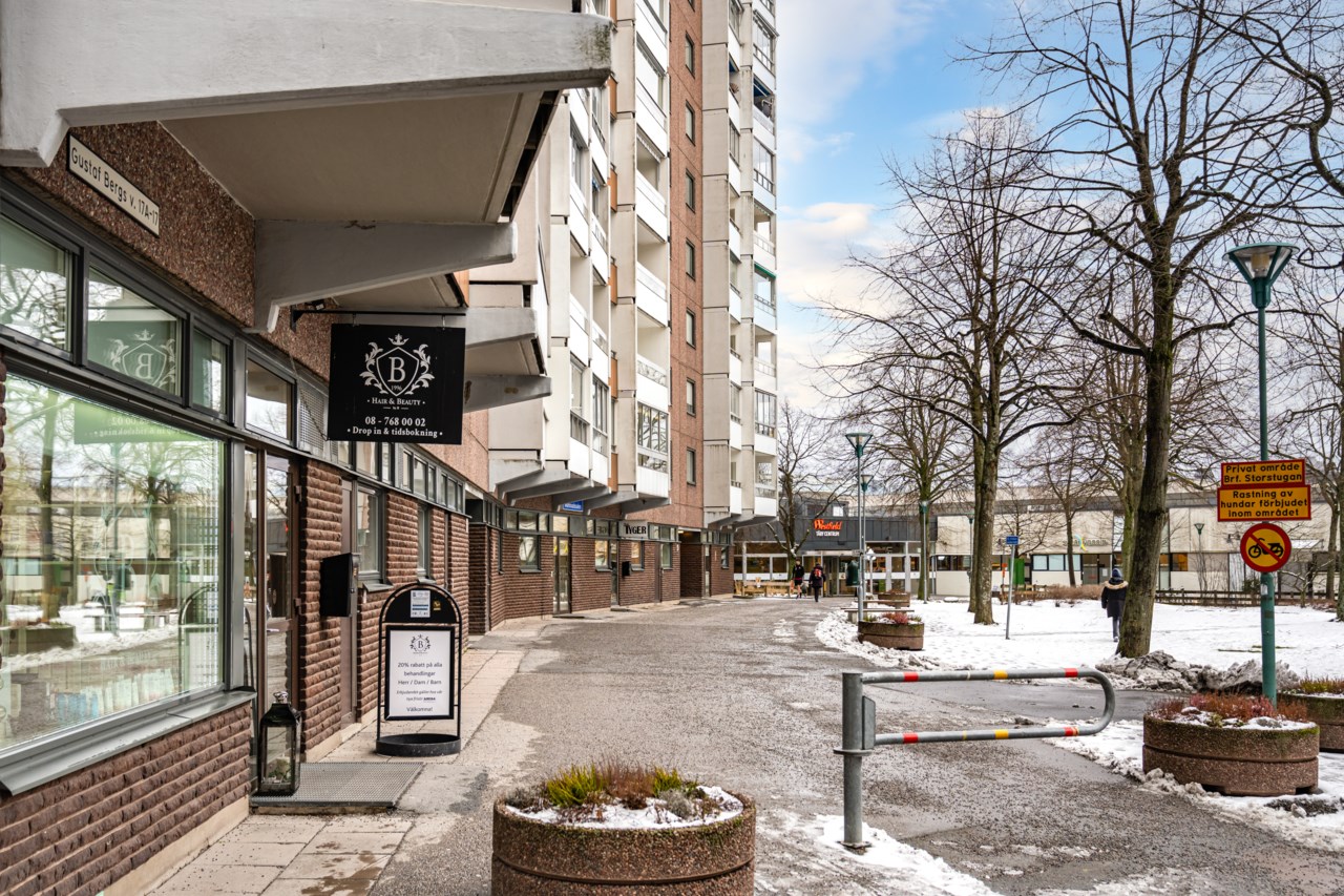 Åkerbyvägen 84