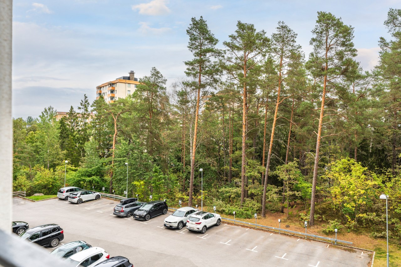 Eskadervägen 32