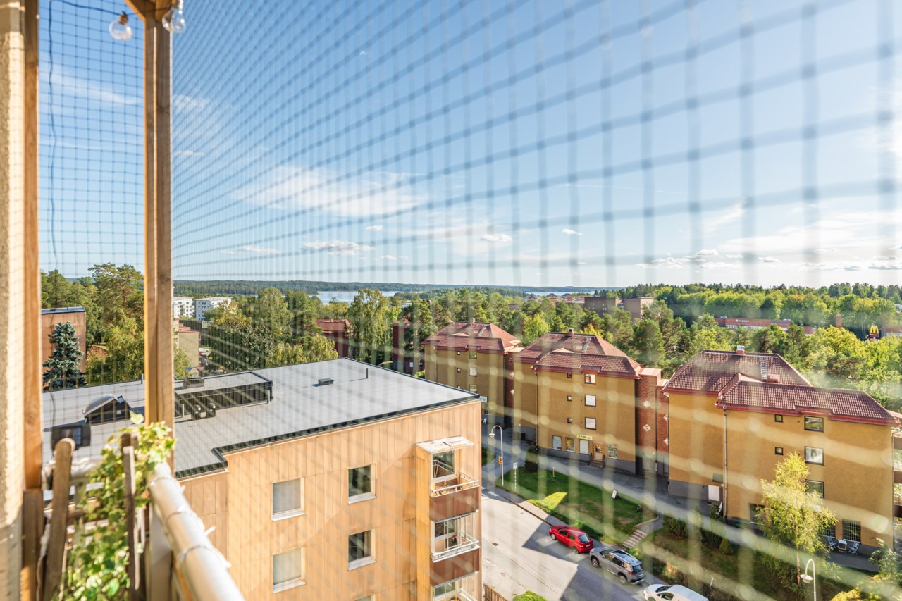 Hägernäsvägen 8