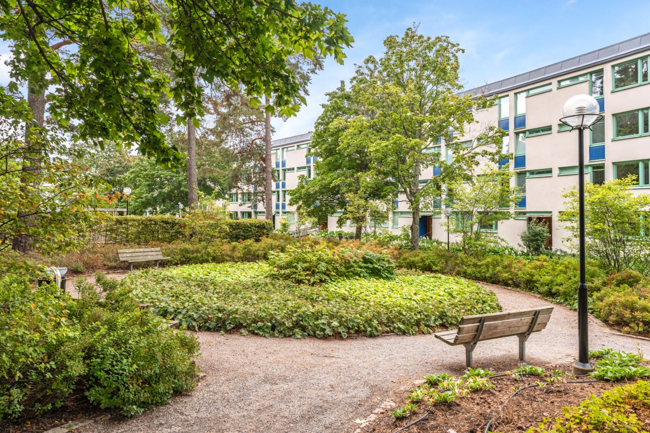 Kometvägen 23, högst upp