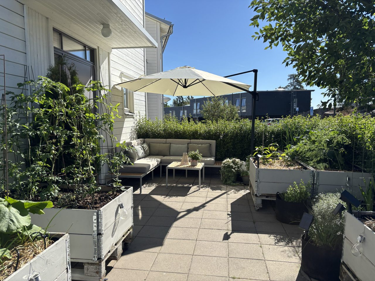 Säljarnas egna bild, entrésidan