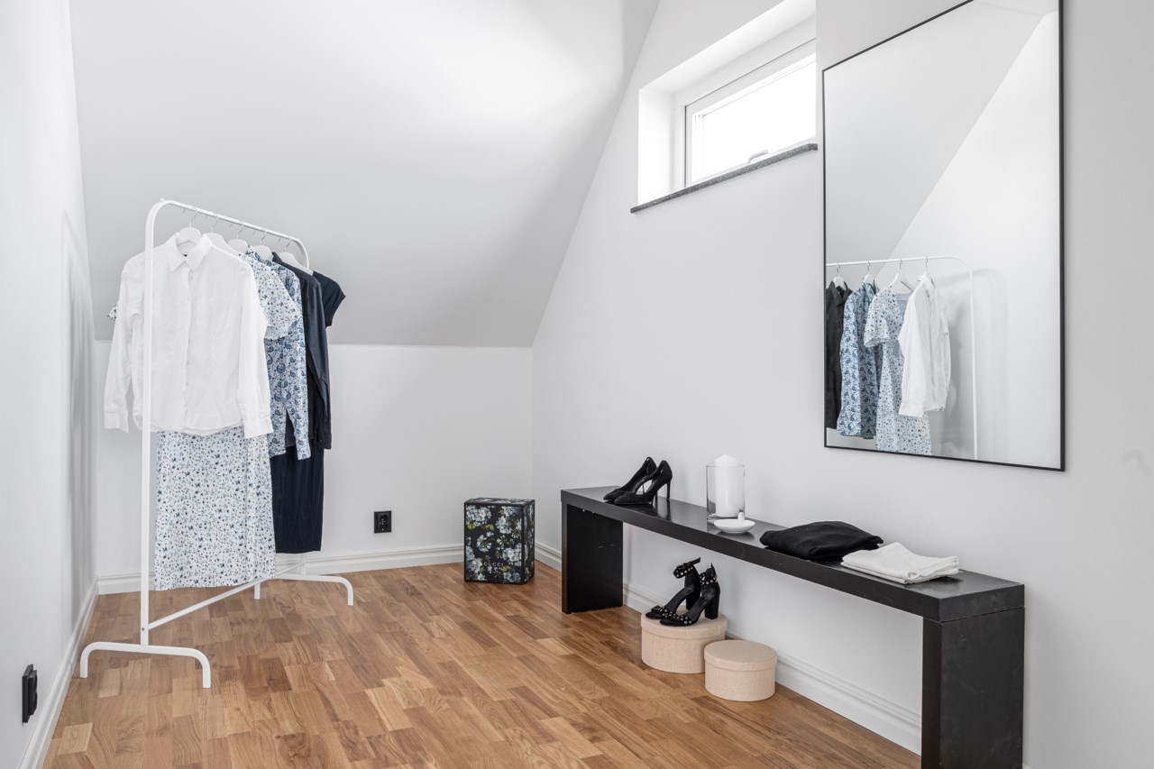 Walk in closet
