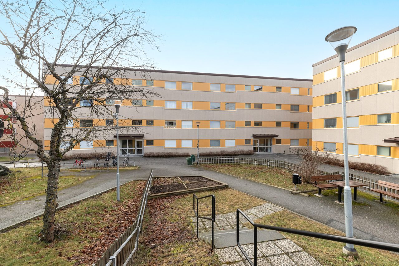 Kyrkbacken 9