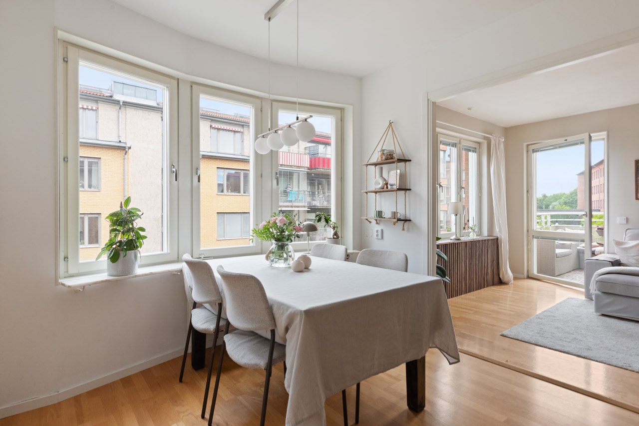 Brevduvegatan 2