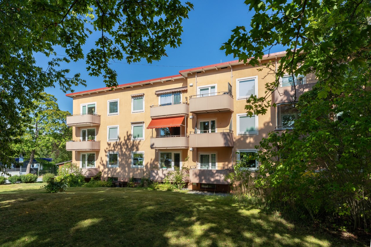 Karolinska vägen 23