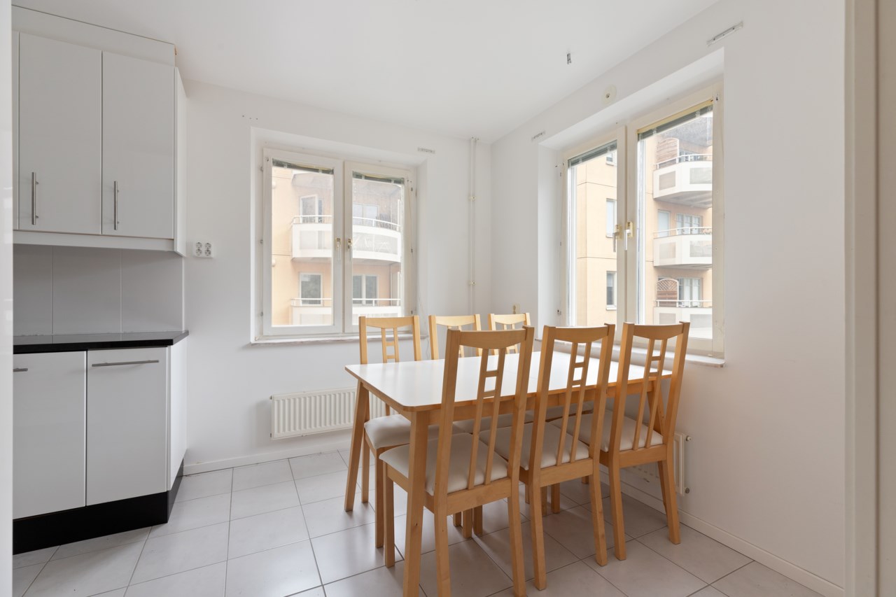 Mäster Simons väg 26