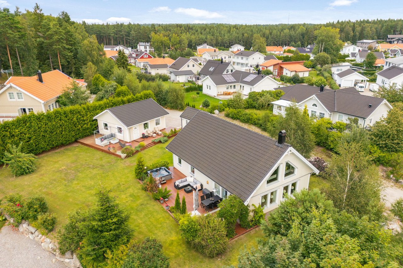Vedhuggarvägen 4