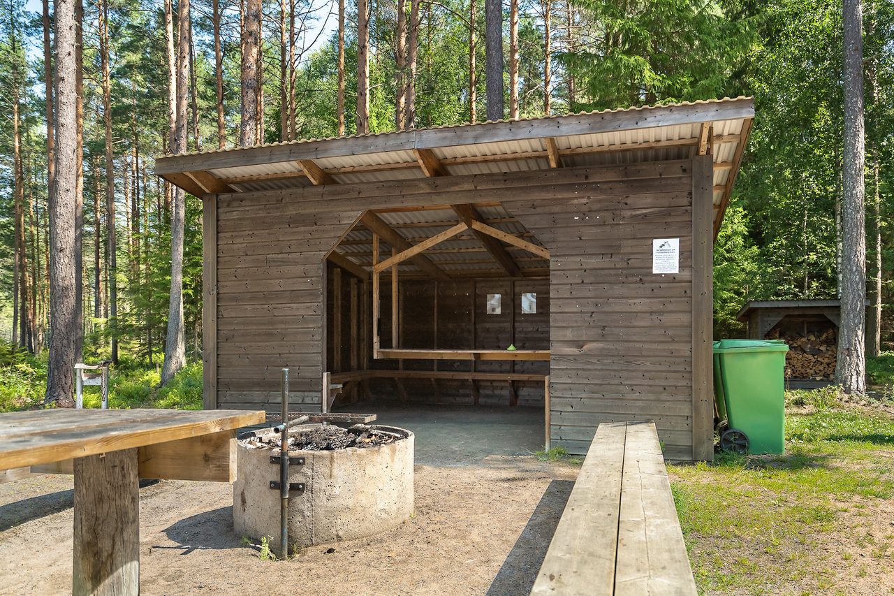 Nedre Laksjövägen 9
