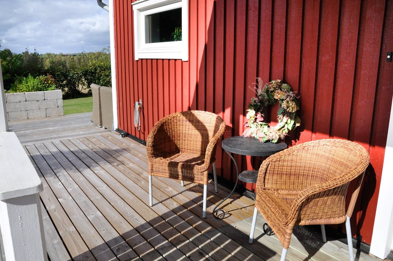 uteplats vid entrén