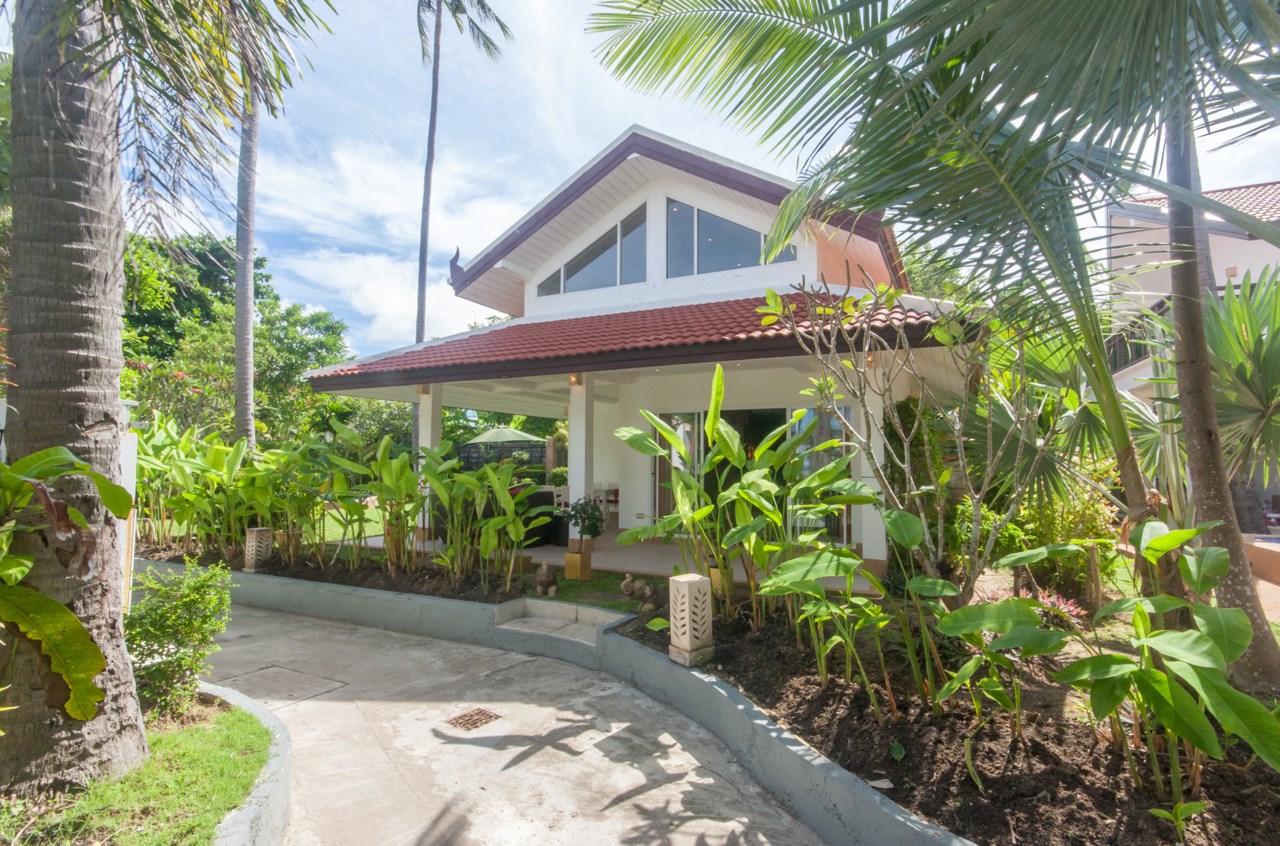 Malee Beach F3