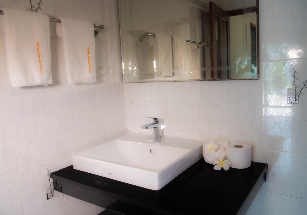 Whiteflower Apartment B1