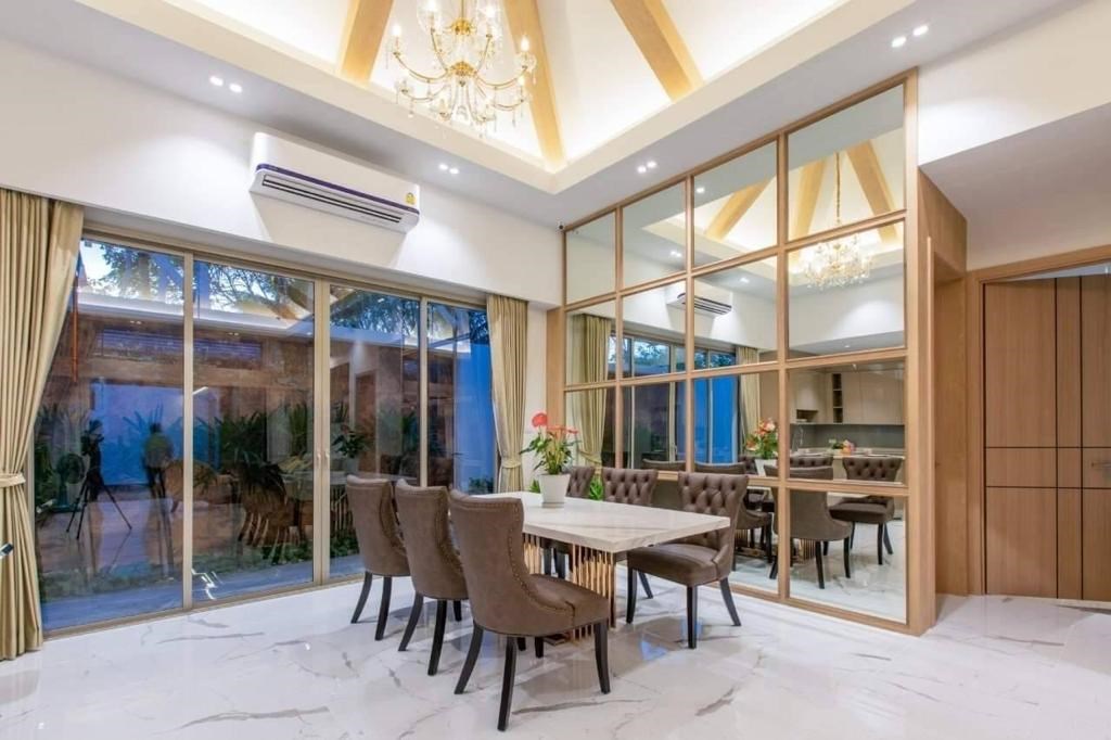 Khanaen Pool Villa i Thalang - Phuket