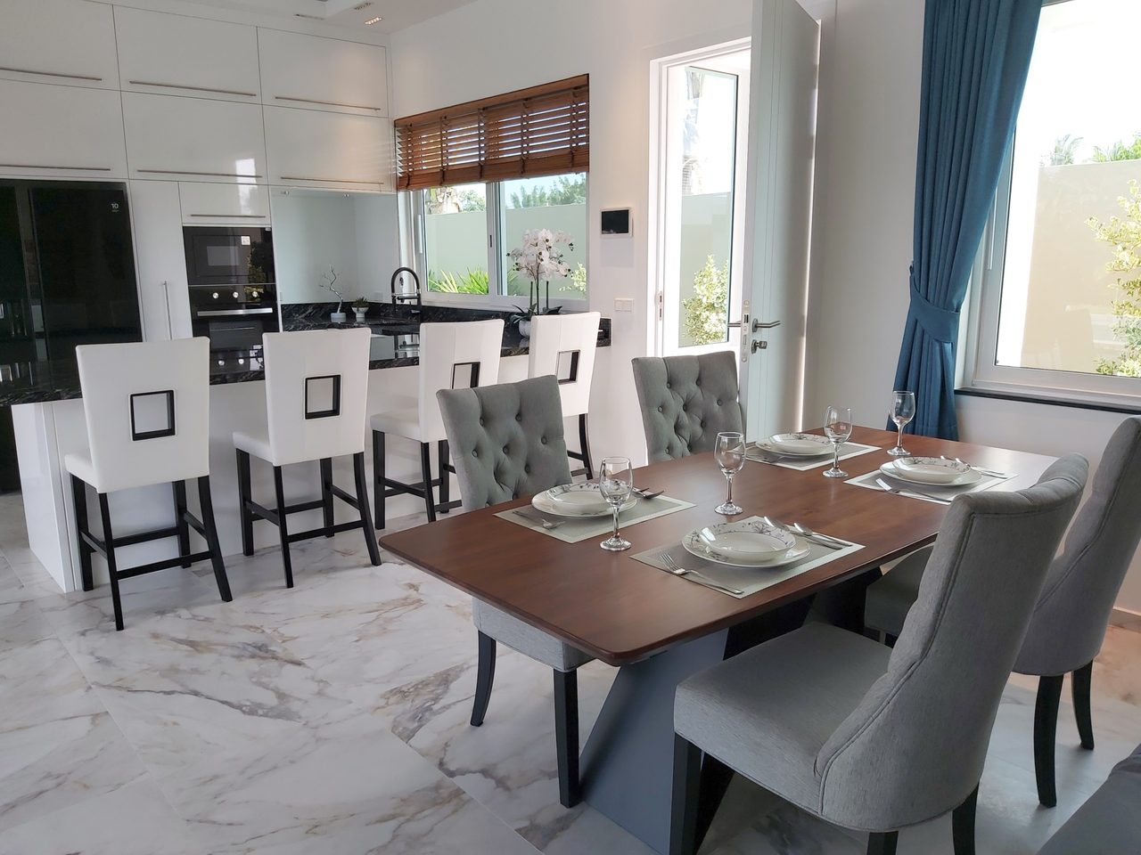 Palm Avenue 4
