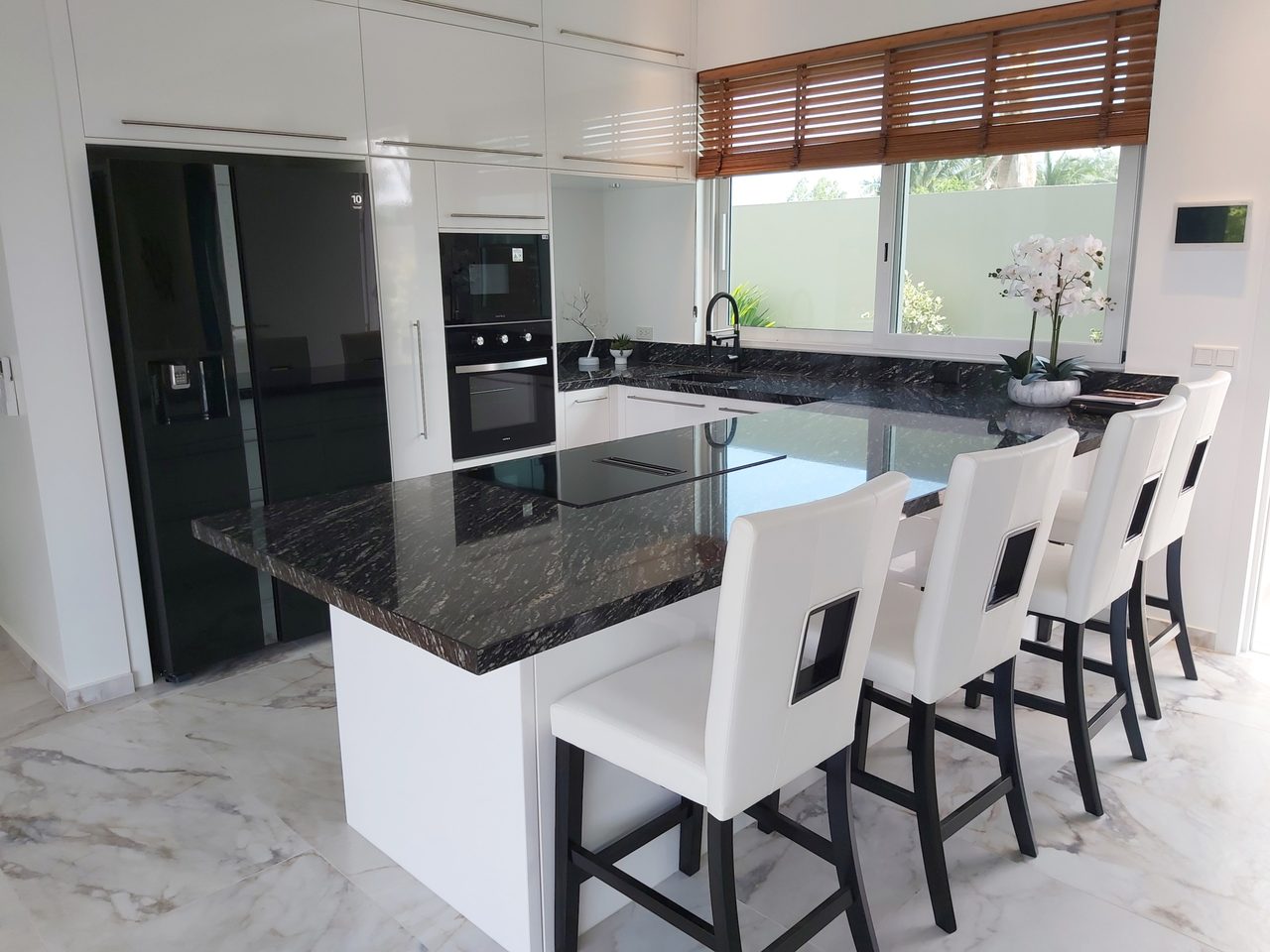 Palm Avenue 4