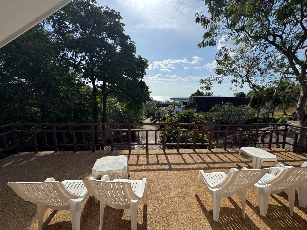 Top of the hill, Garden Hill
