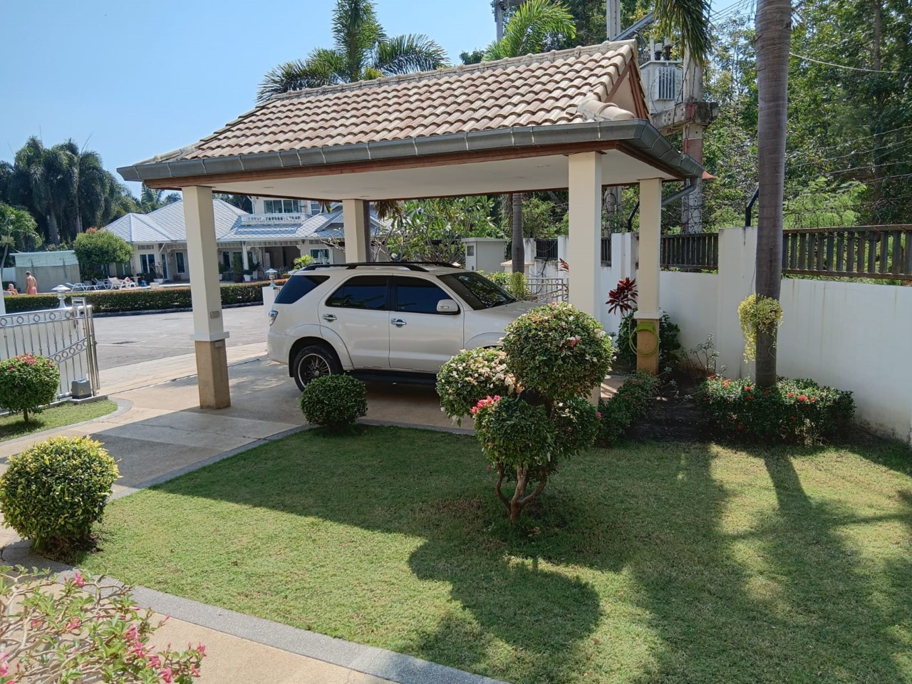 Natural Hill