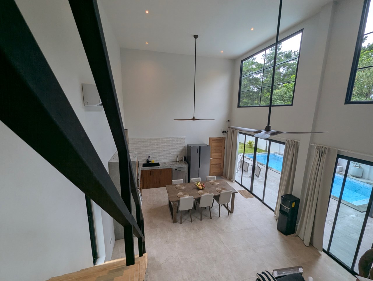 Backyard Villa 908