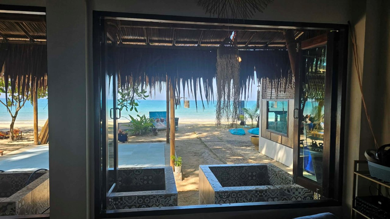 Hälsocenter med fantastiskt strandläge på Koh Lanta