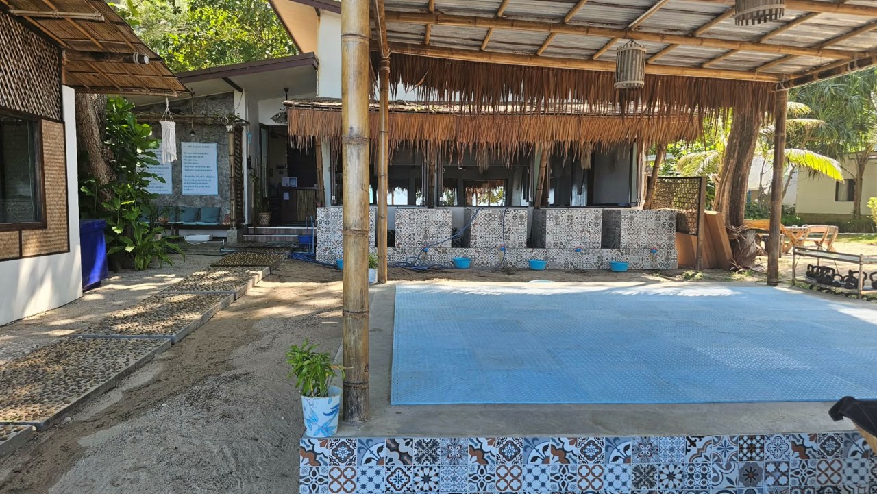 Hälsocenter med fantastiskt strandläge på Koh Lanta
