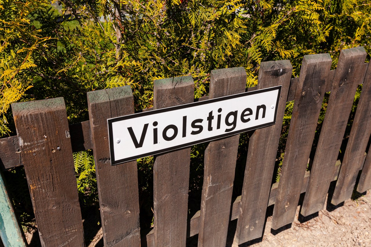 Violstigen nr 2 på Koloniföreningen Sommarbyn Tornet ...