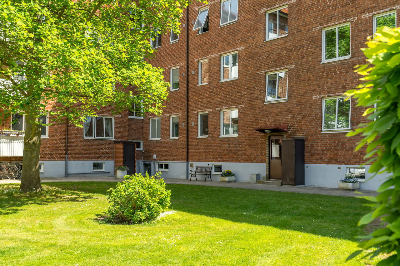 Visitörsgatan 8