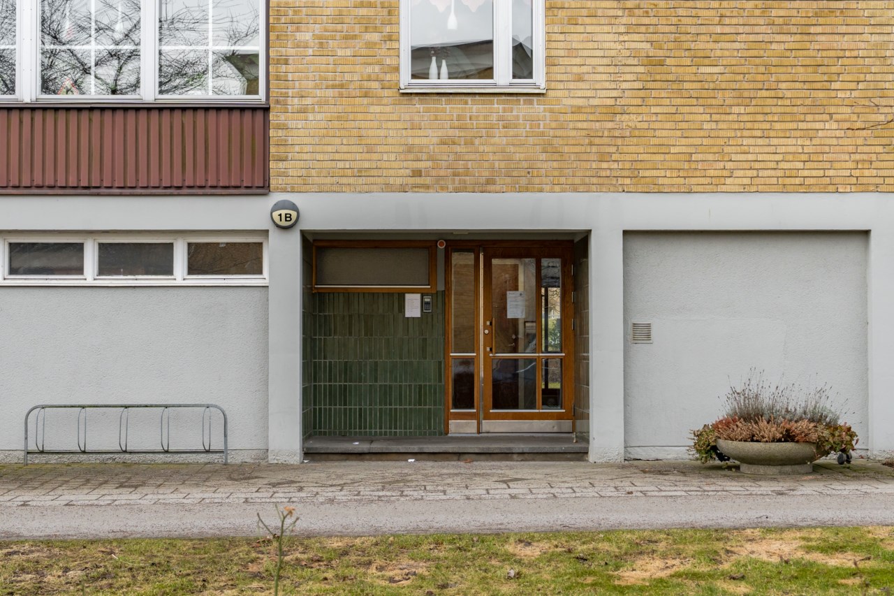 Frontgatan 1B