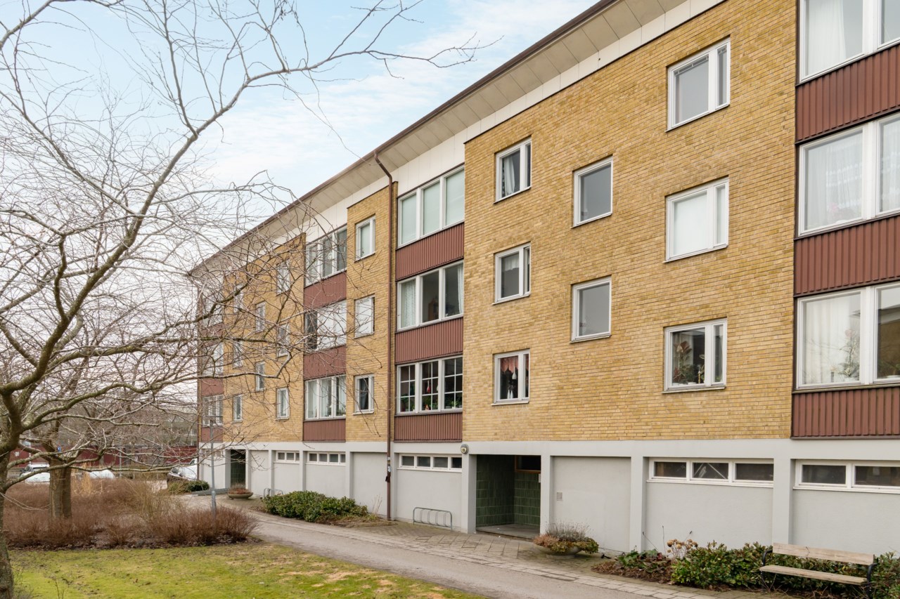 Frontgatan 1B