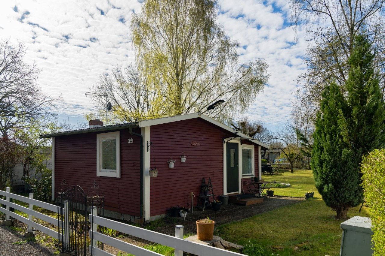 Gamla Vägen 10, Gullregnets Koloniområde Koloni nr 39...