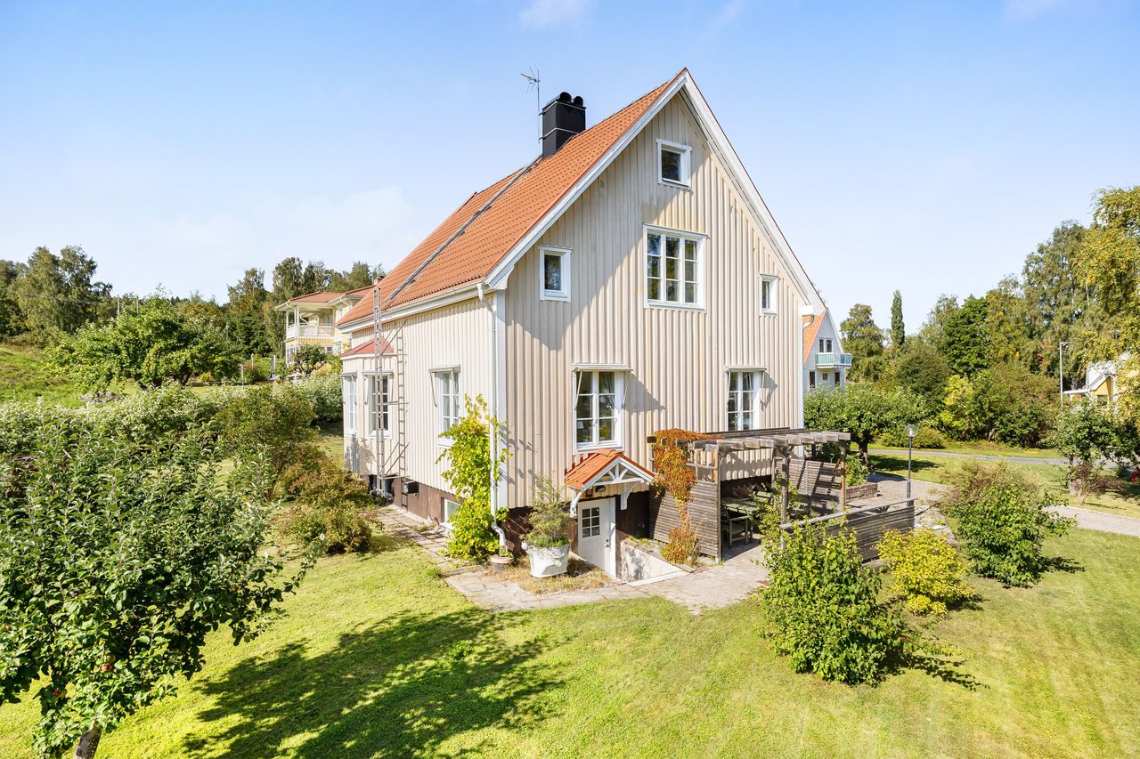 Lisatået 28