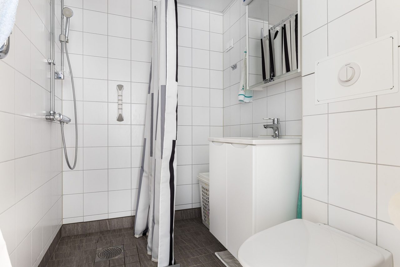 Korstavägen 9