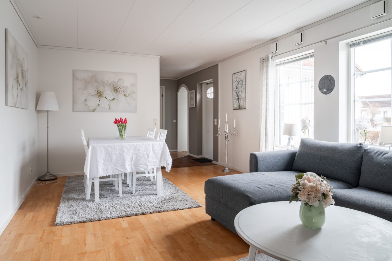 Äppelrosgården 14